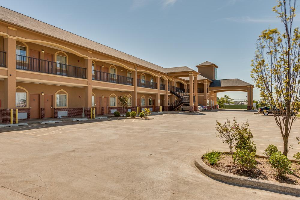 Executive Inn & Suites Cushing Εξωτερικό φωτογραφία